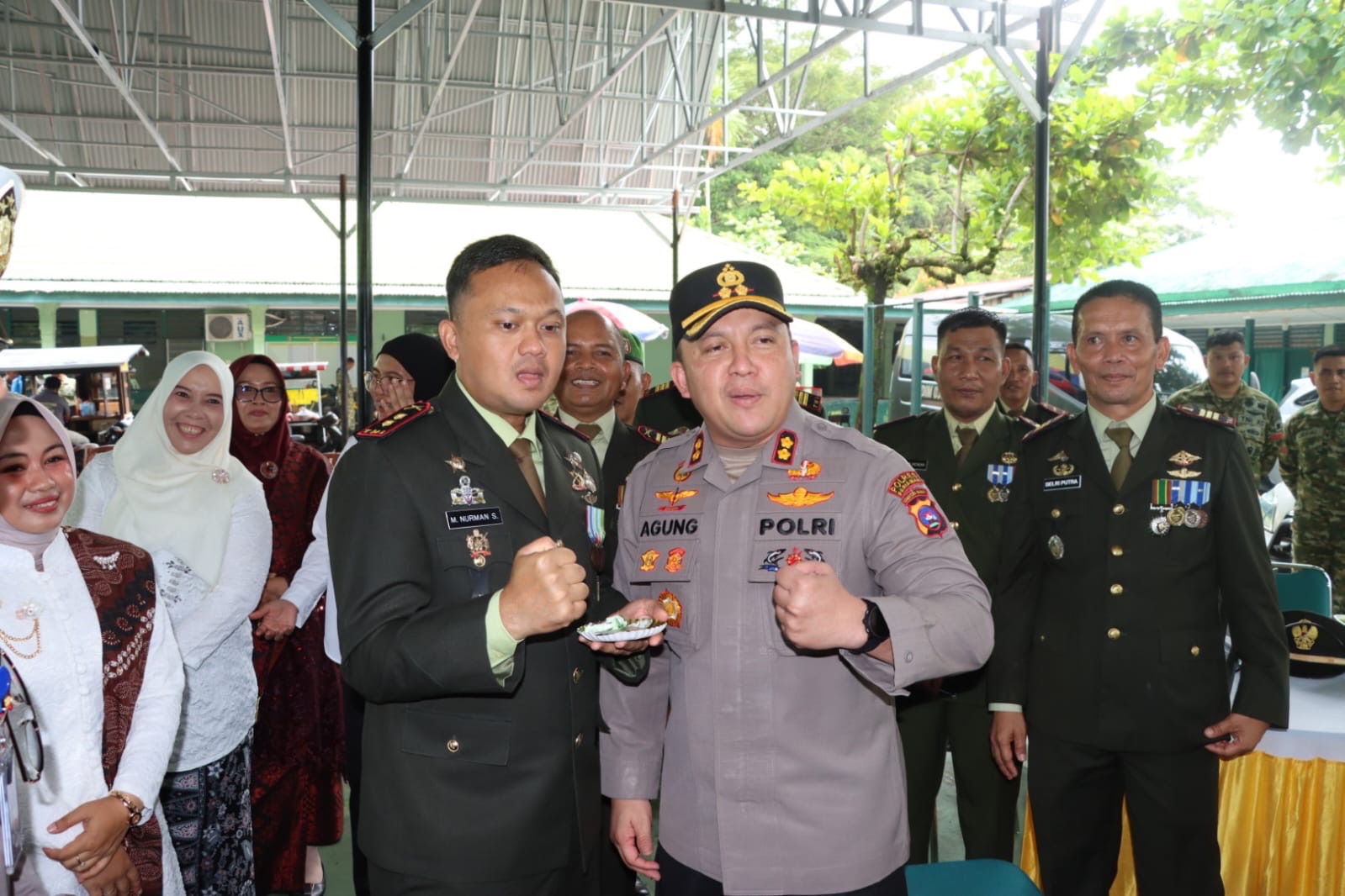 Polres Pariaman Berikan Kejutan HUT ke-81 TNI, Perkuat Soliditas dan Sinergitas TNI-Polri