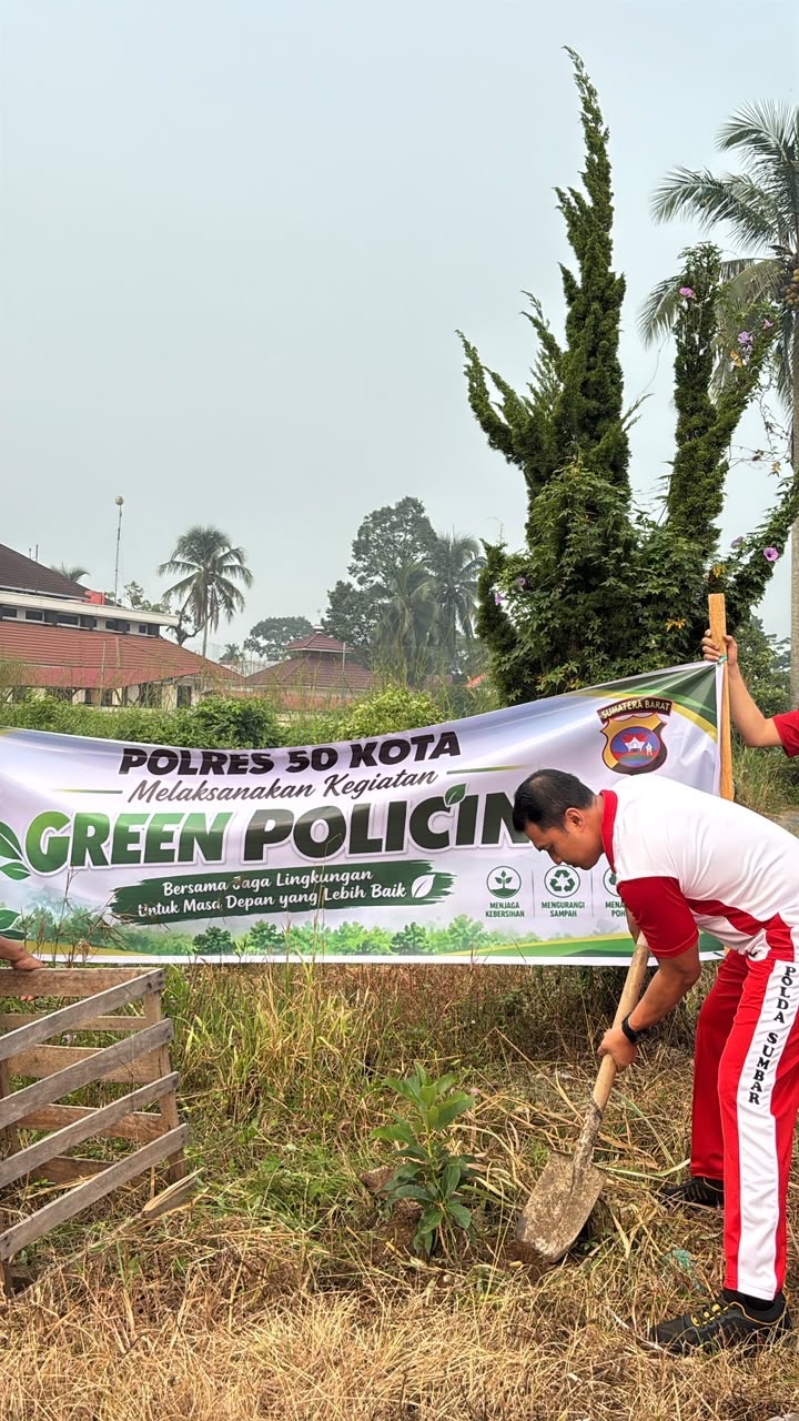 kapolres 50 kota pimpin green policing, tanam pohon bersama masyarakat di kawasan rawan banjir
