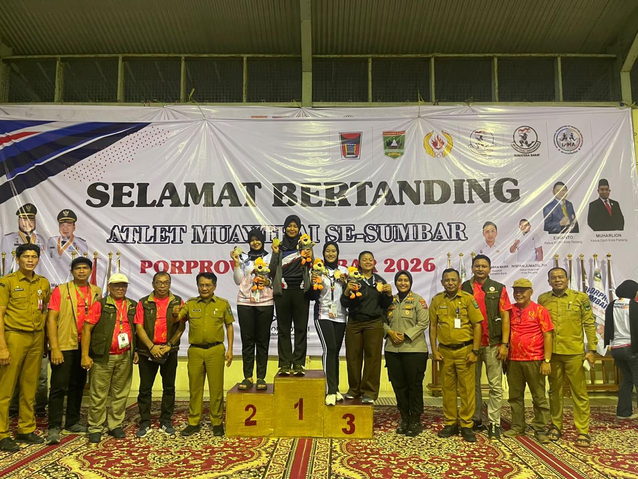 Bhabinkamtibmas Polres Padang Pariaman Antar Muaythai Raih Juara Umum Porprov XVI Sumbar