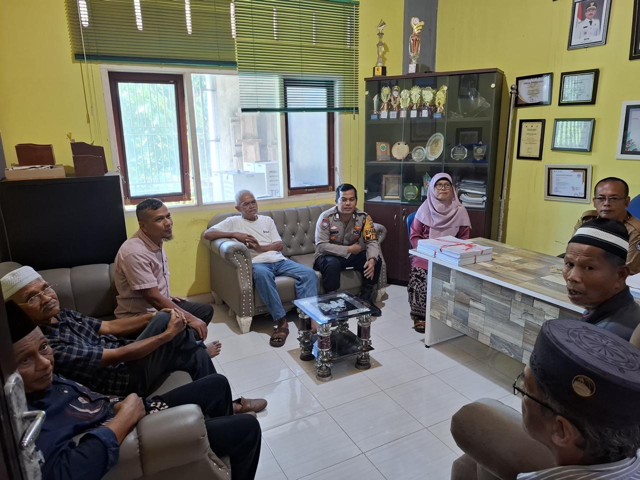 Dukung Program Polisi Bersama Masyarakat, Bhabinkamtibmas Polres 50 Kota Perkuat Sinergitas dengan Perangkat Nagari Andiang