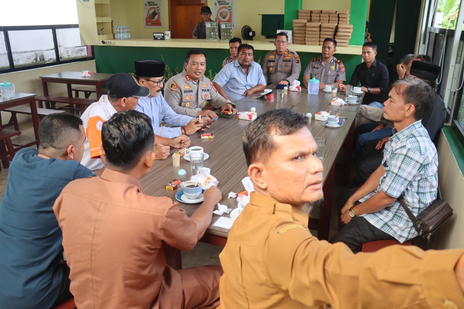 Kapolres Pasaman Barat Serap Aspirasi dan Masukan Warga Di Nagari Lingkuang Aua
