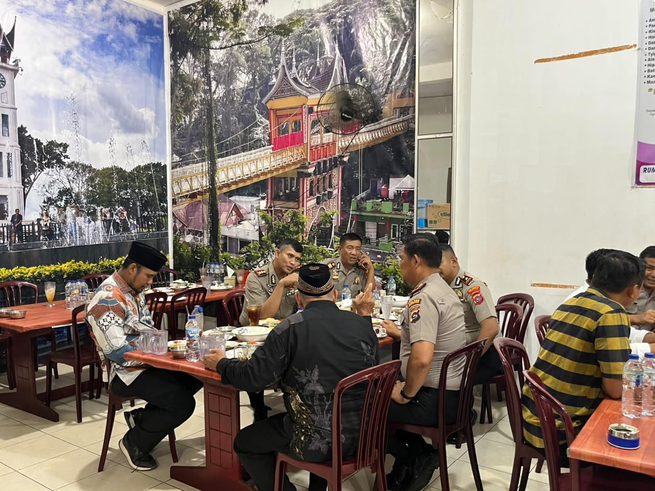 Serap Aspirasi, Kapolres Dharmasraya Bersama PJU Kumpul dengan Warga Koto Baru