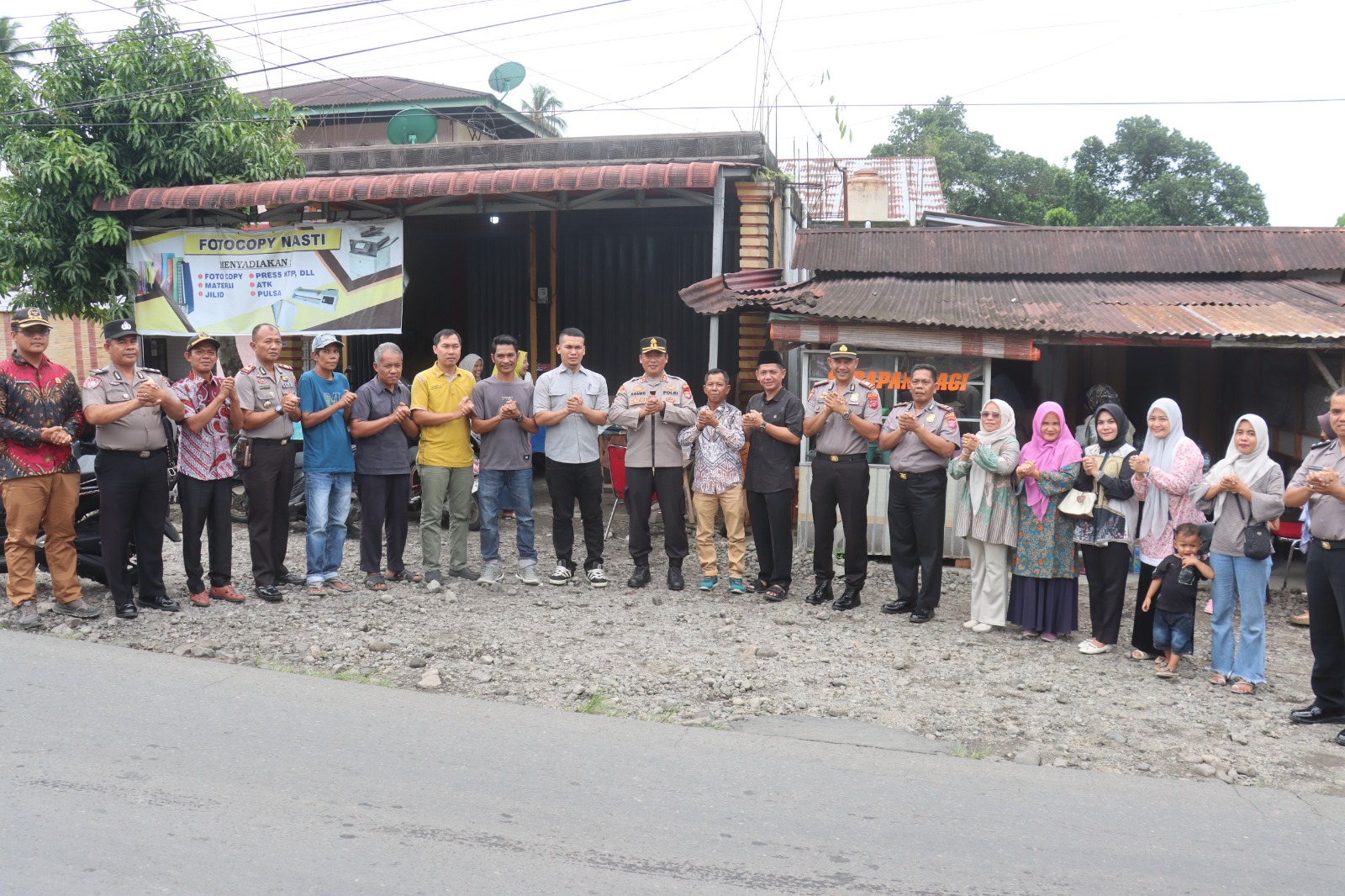 Tingkatkan Kemandirian Pangan dan Tekan Pengangguran, Polres Pasaman Barat Gelar Program Poliran di Lingkuang Aua