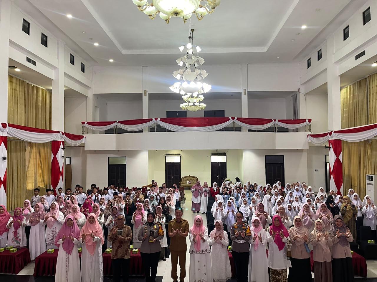 Kapolres Padang Pariaman Jadi Narasumber Seminar GOW, Ajak Santri Cegah Bullying hingga Penyalahgunaan Narkoba