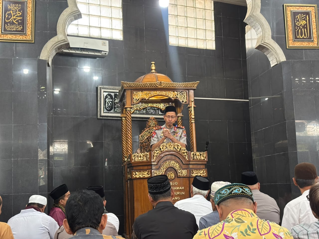 Kapolda Sumbar Ajak Ulama dan Masyarakat Bersinergi Cegah Penyakit Masyarakat melalui Program Jum’at Keliling