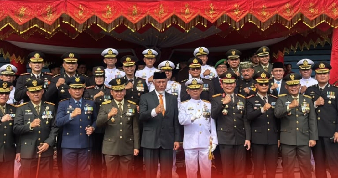 Wakapolda Sumbar Hadiri Upacara HUT ke-81 TNI di RTH Imam Bonjol Padang