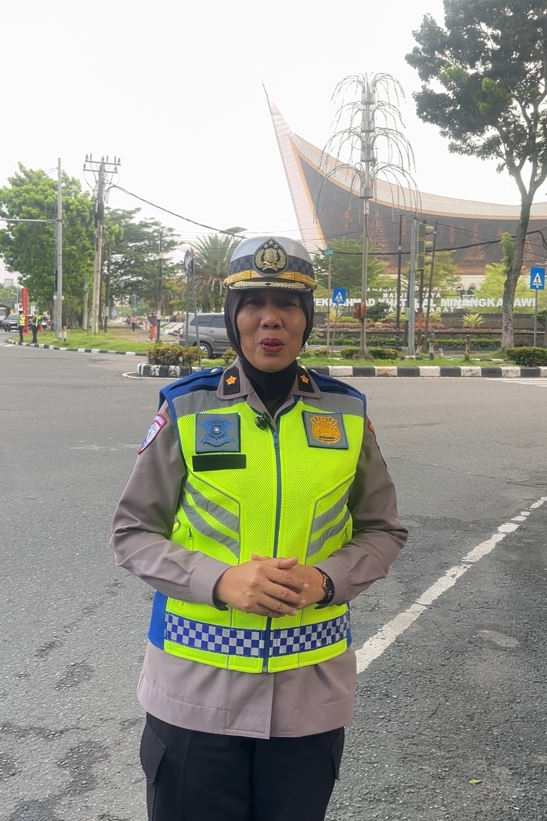 Polantas Polda Sumbar Imbau Pengendara Tertib dan Utamakan Keselamatan di Jalan Raya