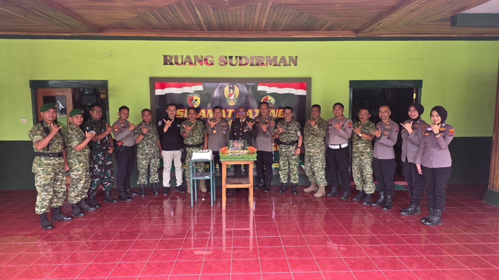 Jajaran Polres Sijunjung sambangi Kodim 0310 SSD, perkuat sinergitas TNI-Polri di HUT ke-81 TNI
